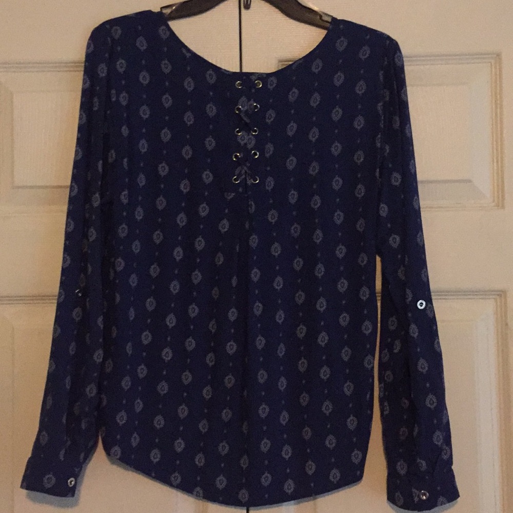 Blouse - Picture 2 of 3